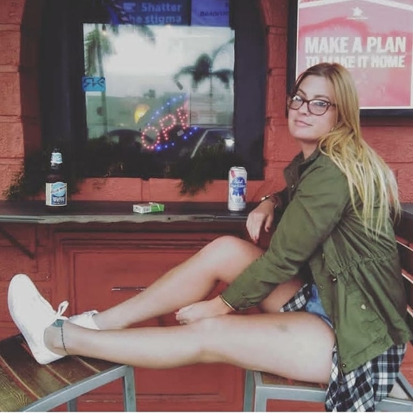 Meet your Posher, Michele - Picture 1 of 1